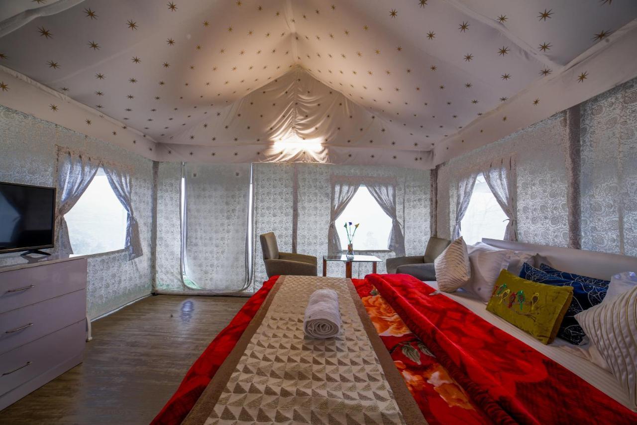 Dawn N Dusk Glamping Tents With Quintessential Valley View Panzió Csail Kültér fotó